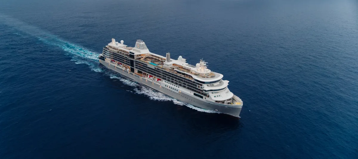 Die Silver Ray unterwegs auf dem Meer